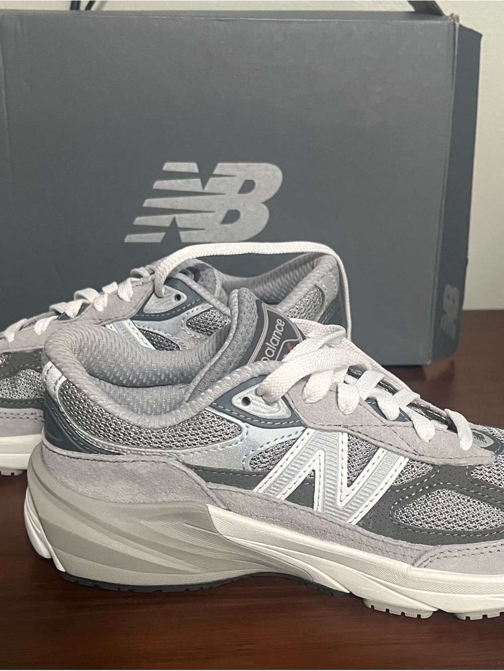 New Balance 990 Light Gray and White Running Shoe - Picture 9 of 13